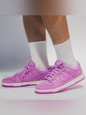 Nike Dunk Low Premium
MF Rush Fuchsia